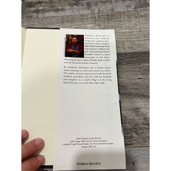 A Christmas To Remember: A Cape Light Novel by Thomas Kinkade and Katherine Spen - Picture 4 of 5